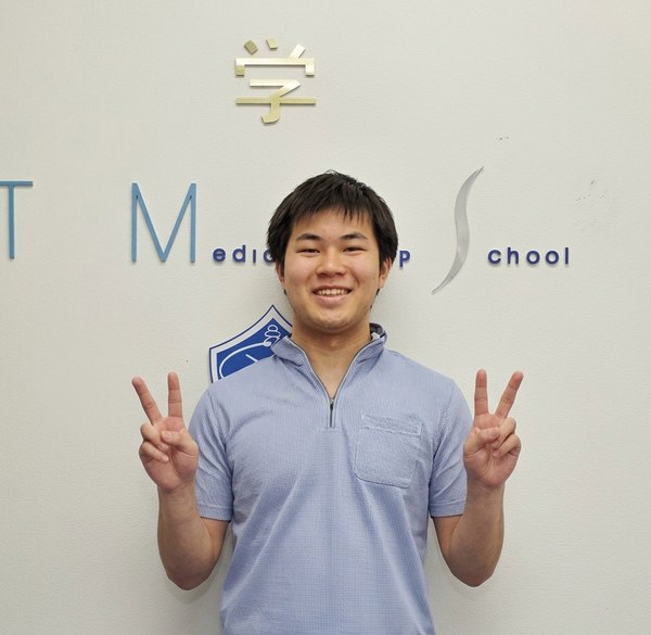 青山 遼羽 さん 合格